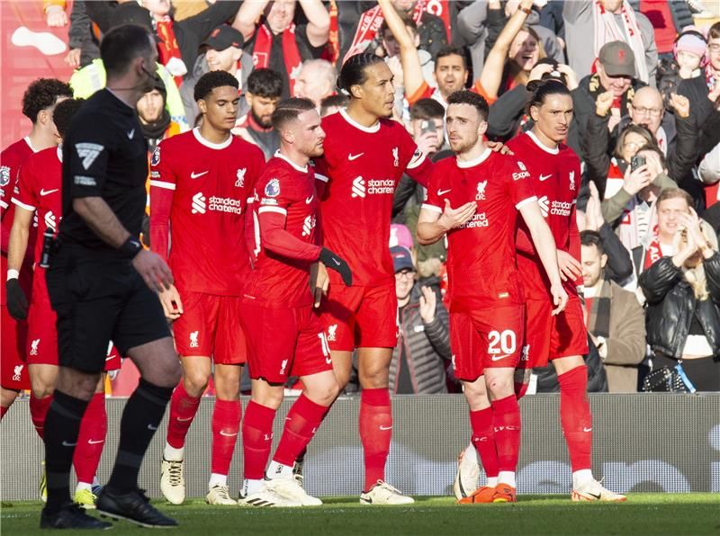 لاعبو ليفربول