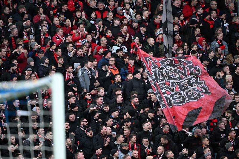 جماهير ليفركوزن