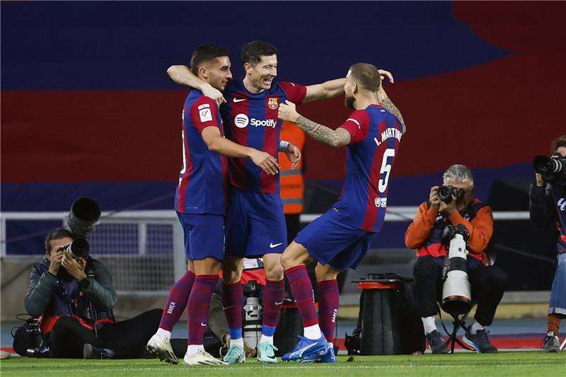 لاعبو برشلونة