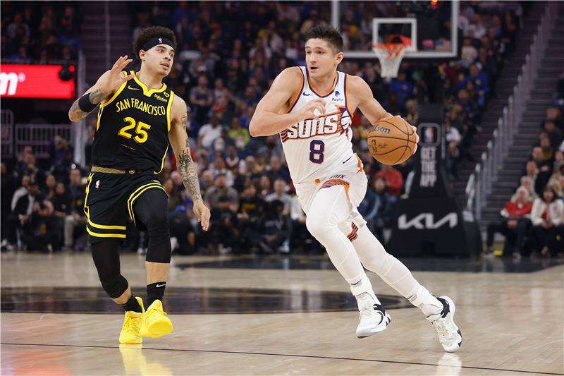 من مباراة جولدن ستيت واريورز وفينكس صنز