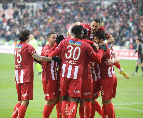 لاعبو سيفاس سبور