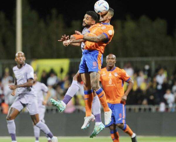 لقاء سابق بين الفريقين