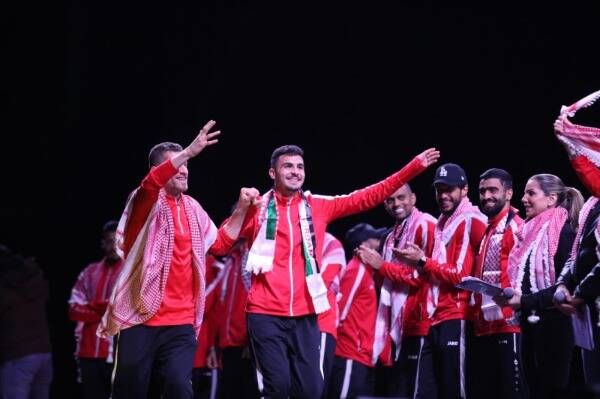 من الاحتفال