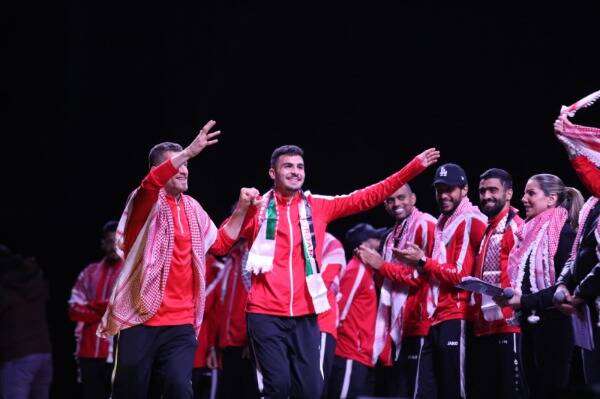 من الاحتفال