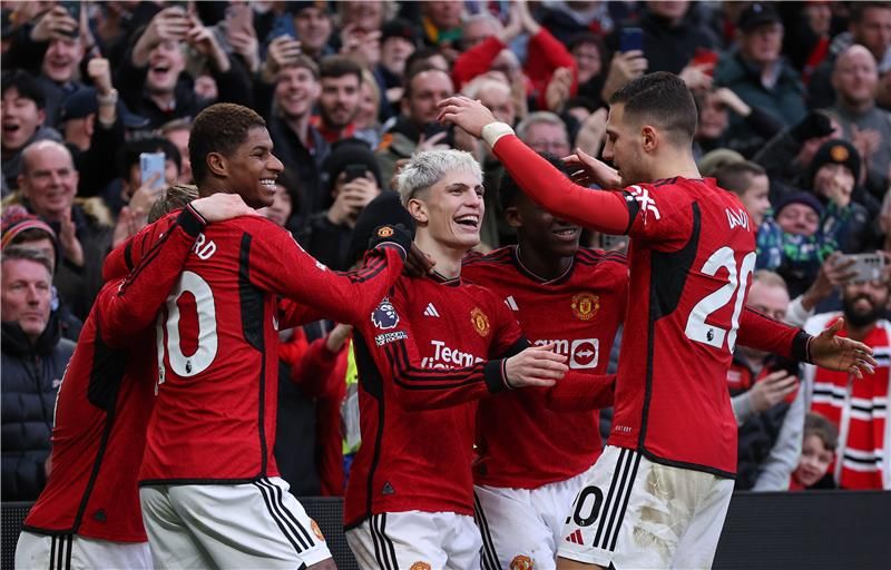 لاعبو مانشستر يونايتد