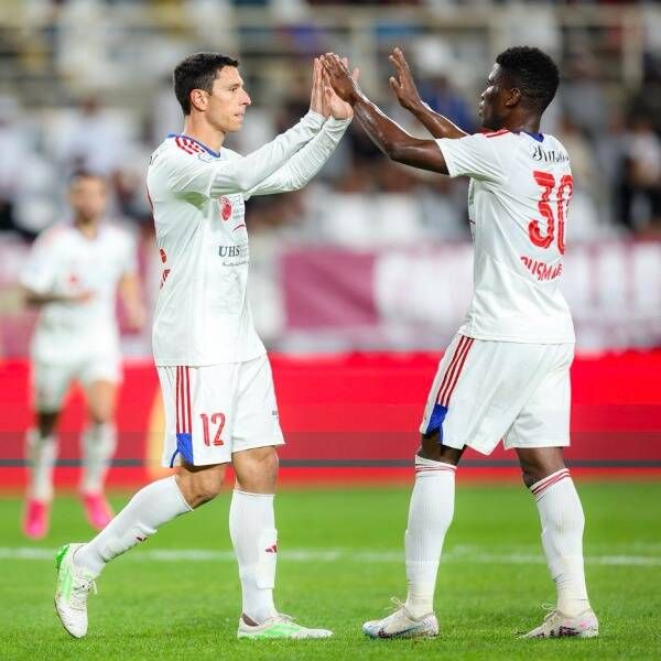 لاعبو الشارقة