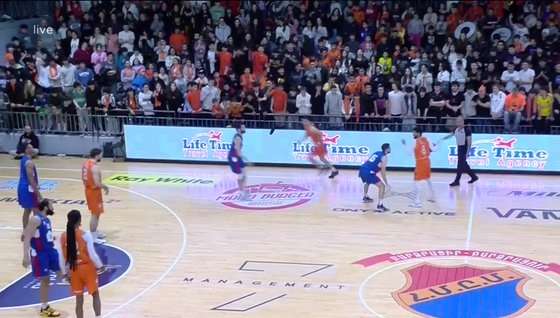 من المواجهة