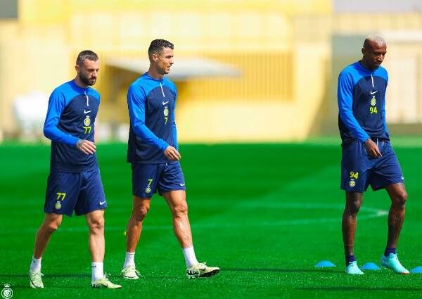 لاعبو النصر