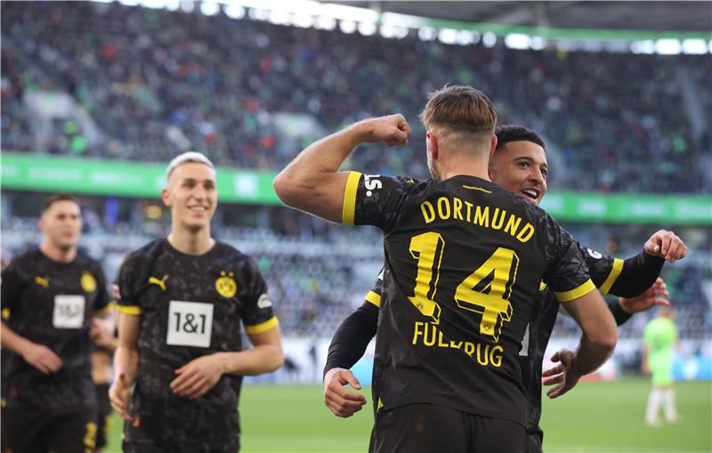 لاعبو دورتموند
