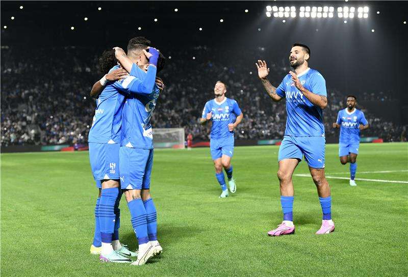 لاعبو الهلال