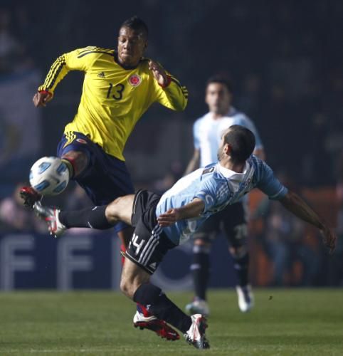 جوارين أثناء مشاركته مع كولومبيا أمام الأرجنتين في بطولة كوبا أمريكا