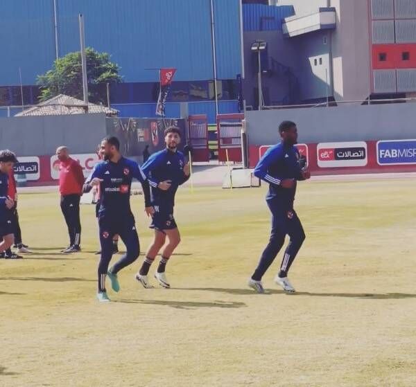 لاعبو الأهلي