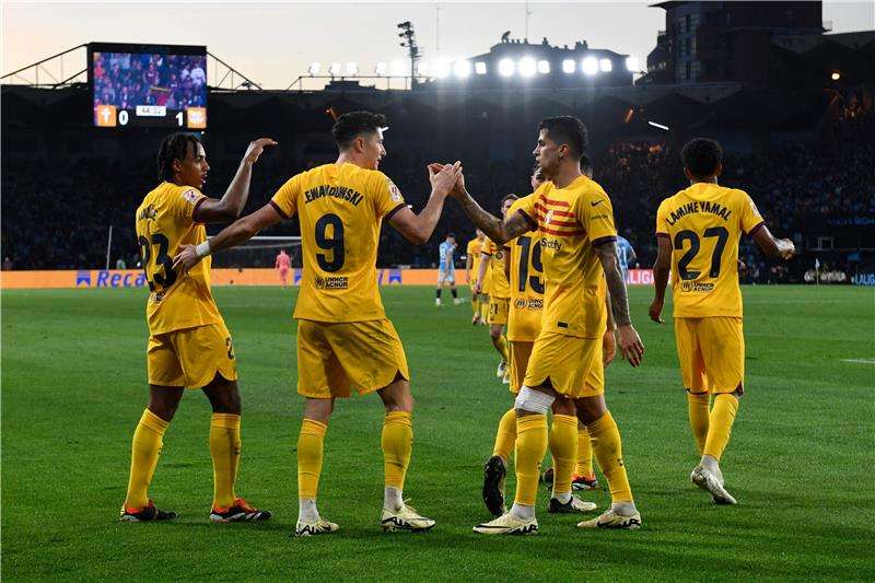 لاعبو برشلونة