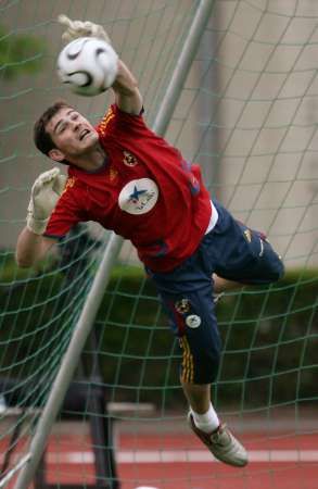 2006-06-21t182358z_01_wcfoz27_rtridsp_2_sport-soccer-world