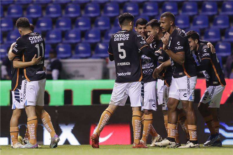 لاعبو باتشوكا