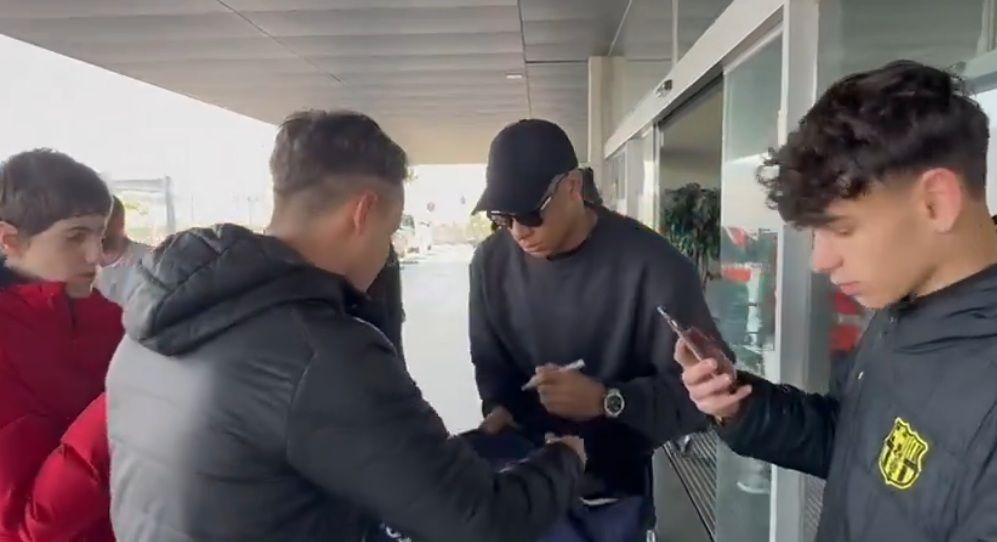 c62bd188-ccc4-41c4-8f79-0fbe46ac49d6