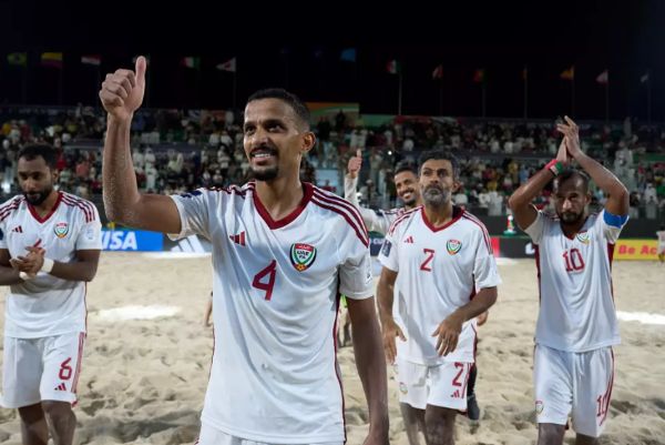 لاعبو منتخب الإمارات