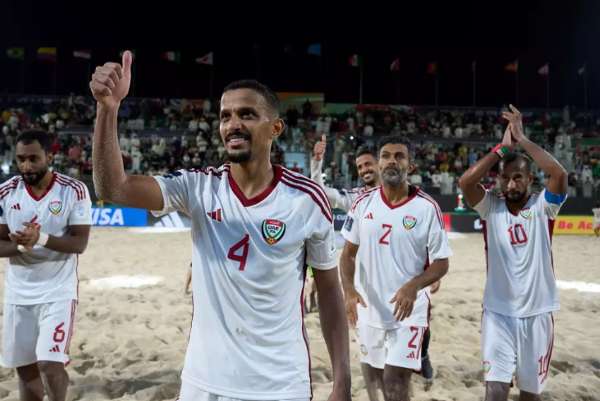 لاعبو منتخب الإمارات