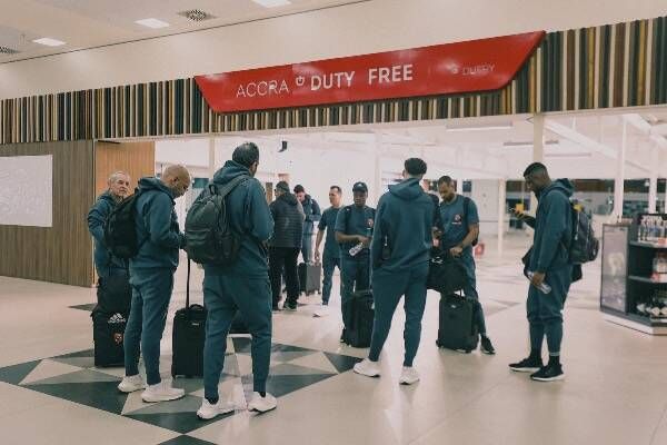 بعثة الأهلي في المطار