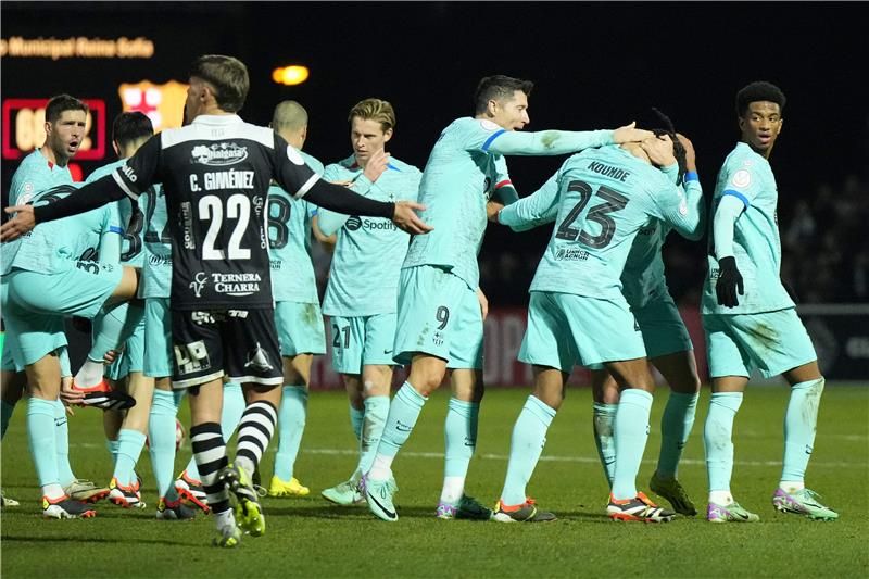 لاعبو برشلونة