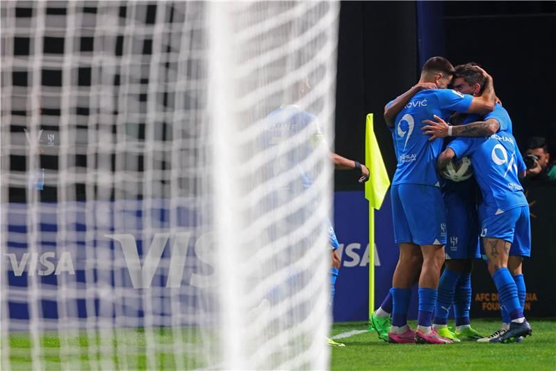 لاعبو الهلال