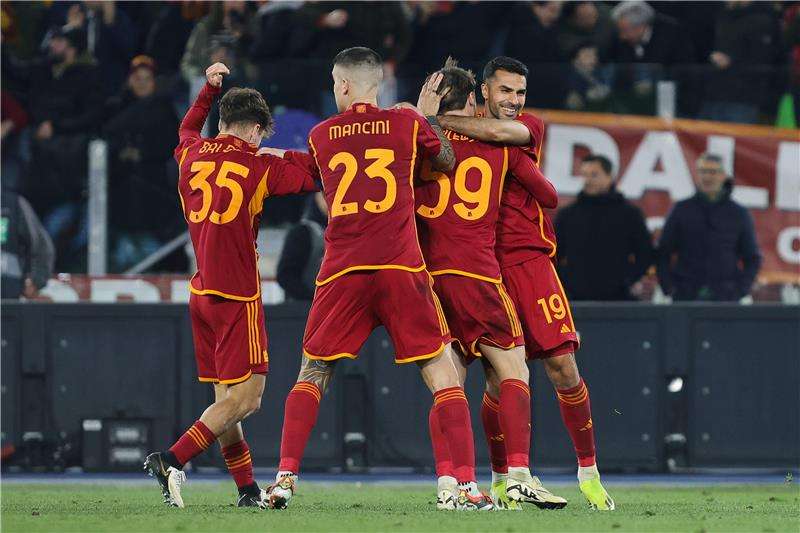 فرحة لاعبي روما