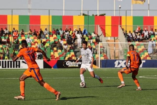 لقاء سابق بين الفريقين