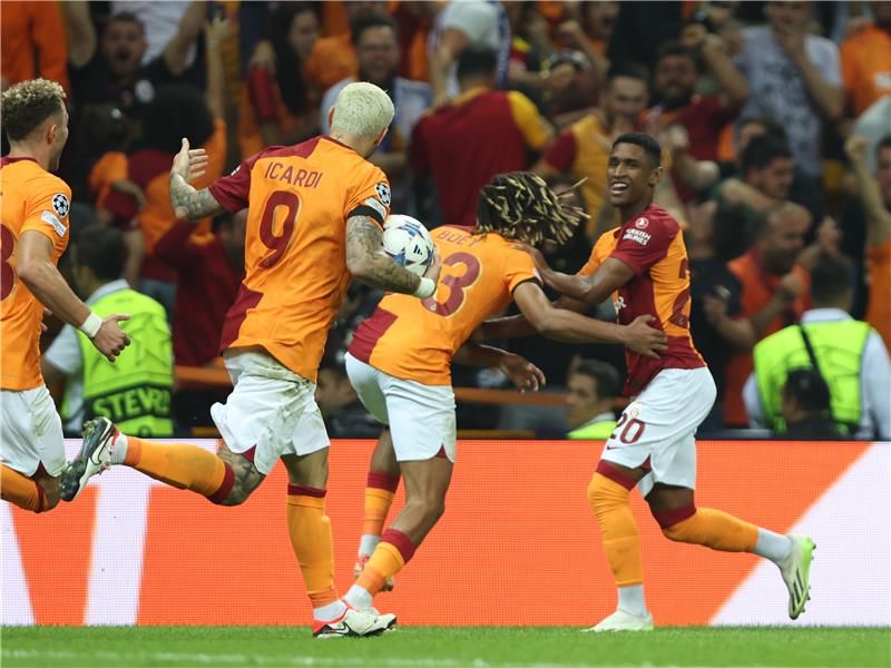 لاعبو جالطة سراي