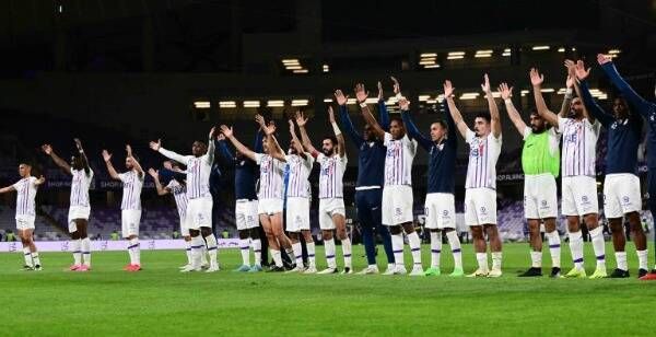 لاعبو العين