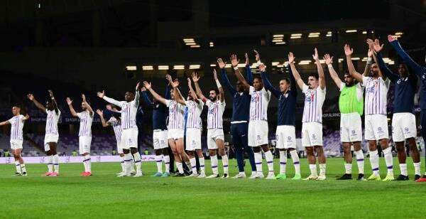 لاعبو العين