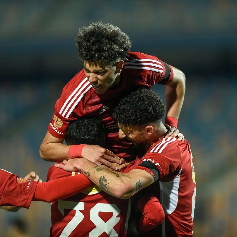 لاعبو الأهلي