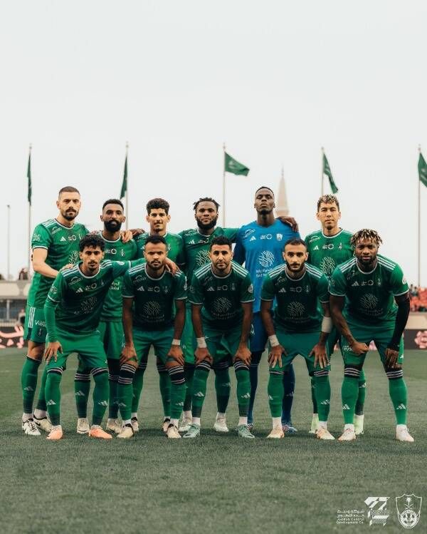 لاعبو أهلي جدة