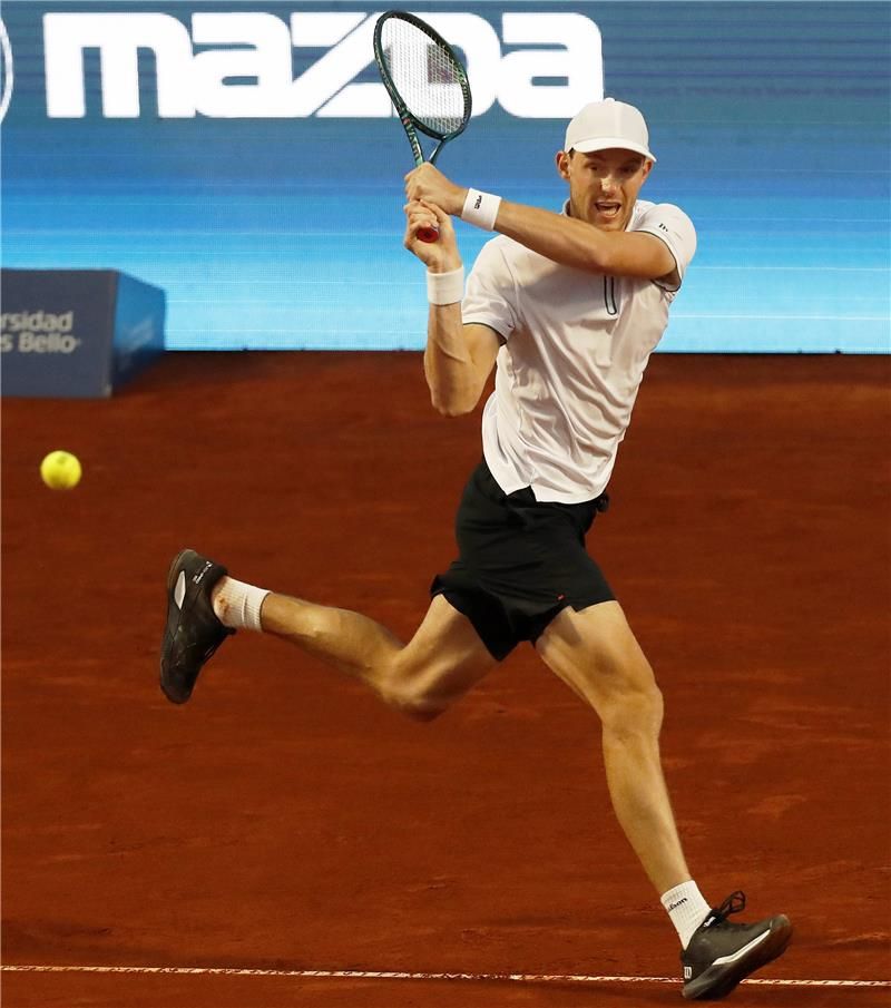 نيكولاس جاري