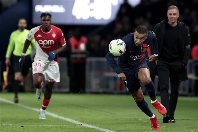 لقاء سابق بين الفريقين