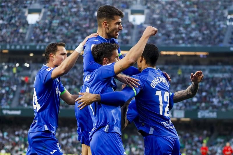 لاعبو خيتافي