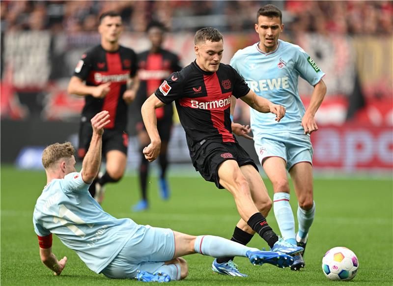 لقاء سابق بين الفريقين