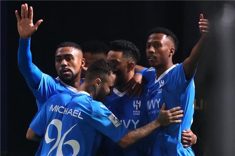 لاعبو الهلال