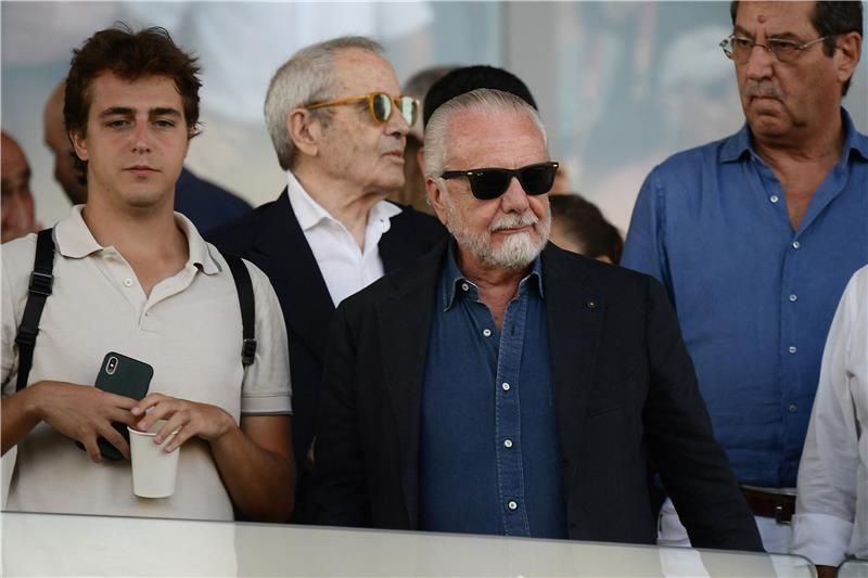 دي لورينتيس