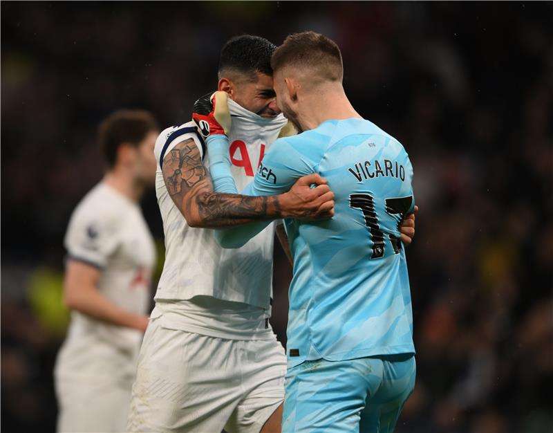 فيكاريو حارس مرمى توتنهام