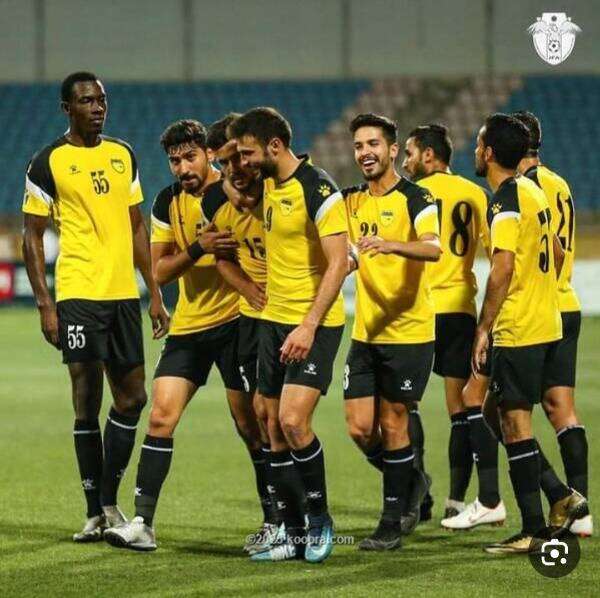 لاعبو الحسين إربد