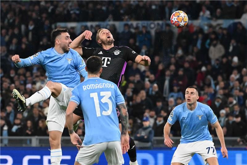 لقاء الذهاب بين الفريقين