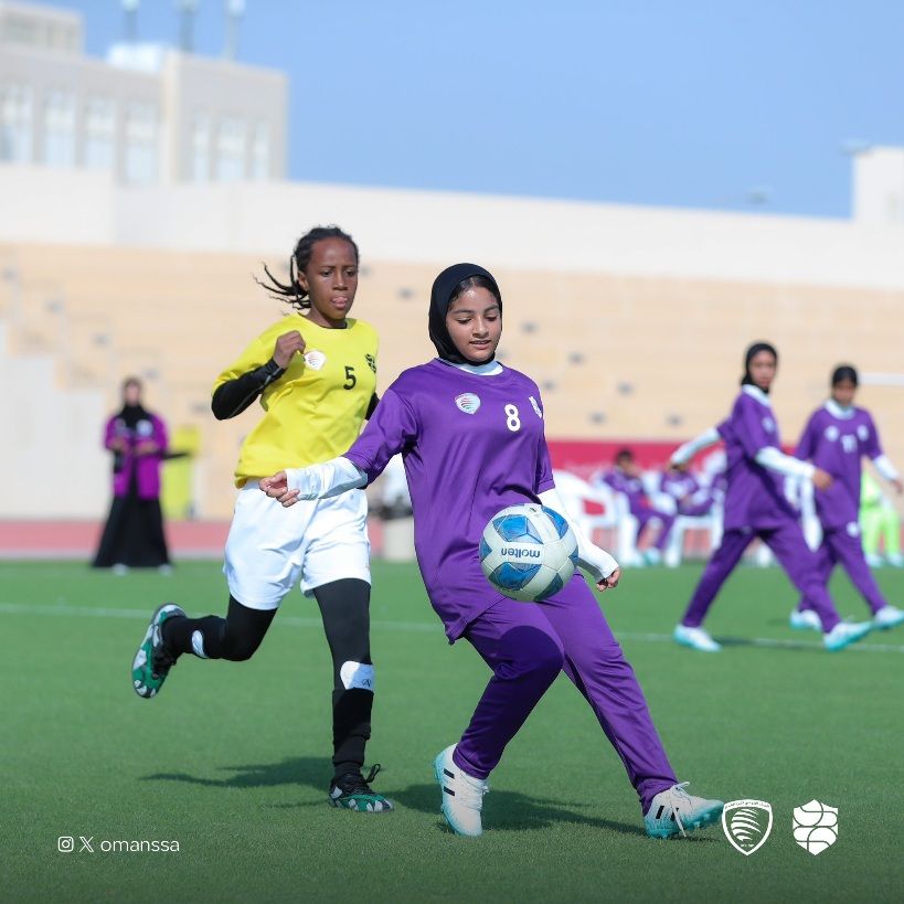 من منافسات دوري المدارس للفتيات بعمان