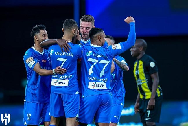 لاعبو الهلال