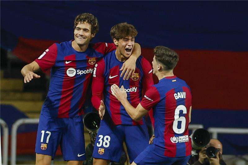 لاعبو برشلونة