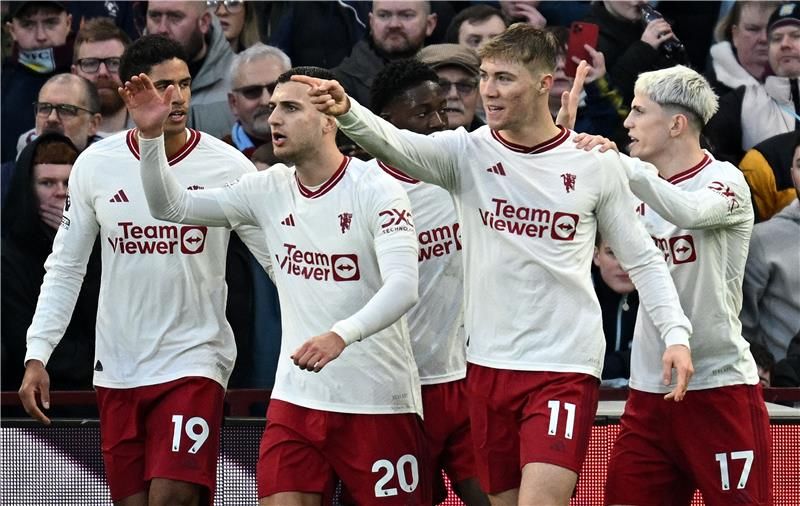 لاعبو مانشستر يونايتد