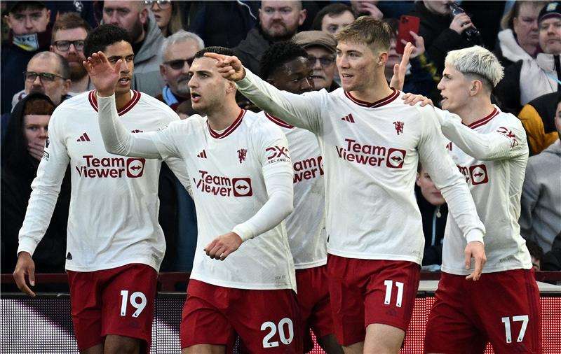 لاعبو مانشستر يونايتد