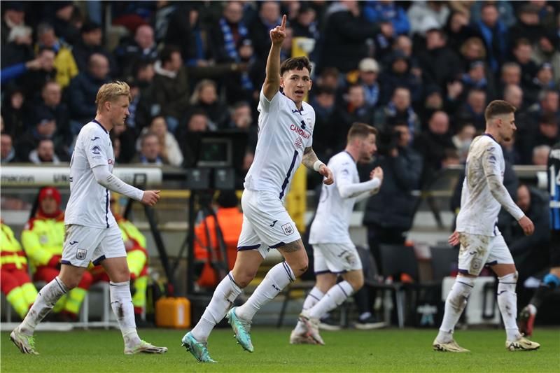 لاعبو أندرلخت