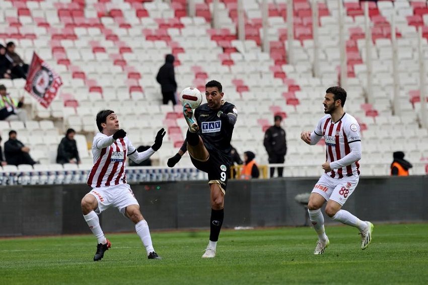 من المواجهة