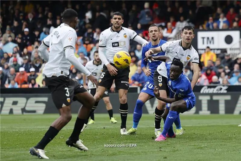 ?i=epa%2fsoccer%2f2024-03%2f2024-03-09%2f2024-03-09-11208861_epa