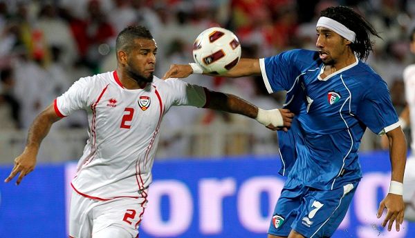 فهد العنزي " يمين"